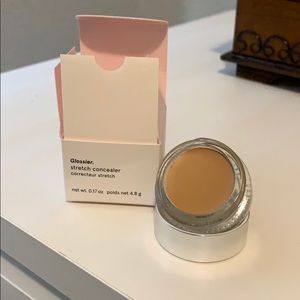 GLOSSIER Stretch Concealer in G7